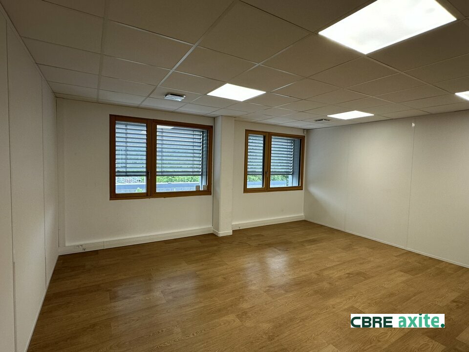 location local-professionnel MERY