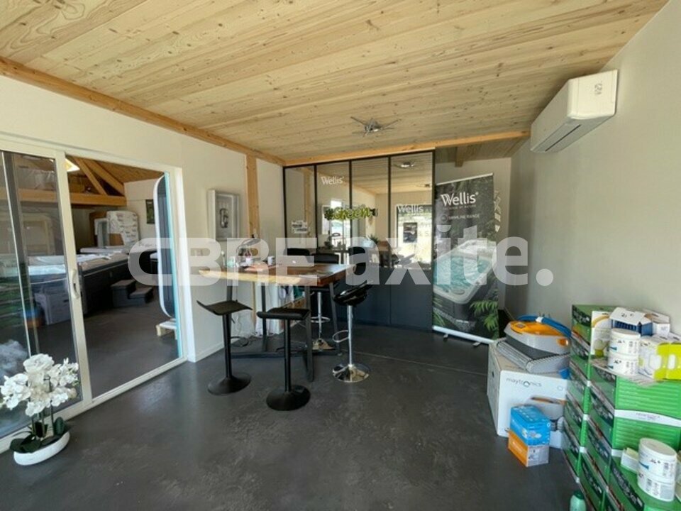 location local-industriel ST MARTIN BELLEVUE