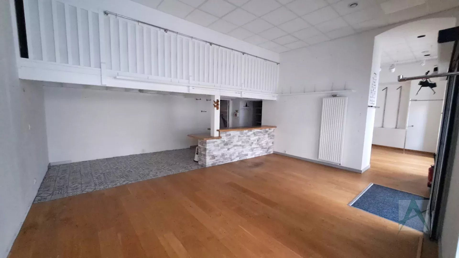 location local-commercial CHAMBERY