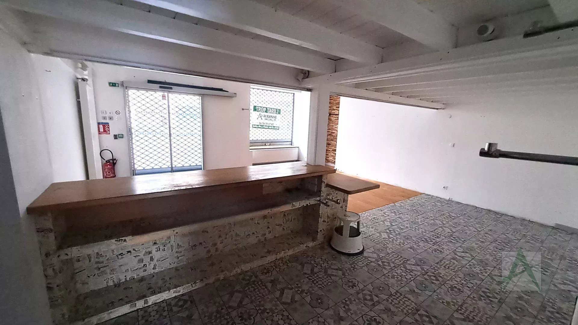 location local-commercial CHAMBERY