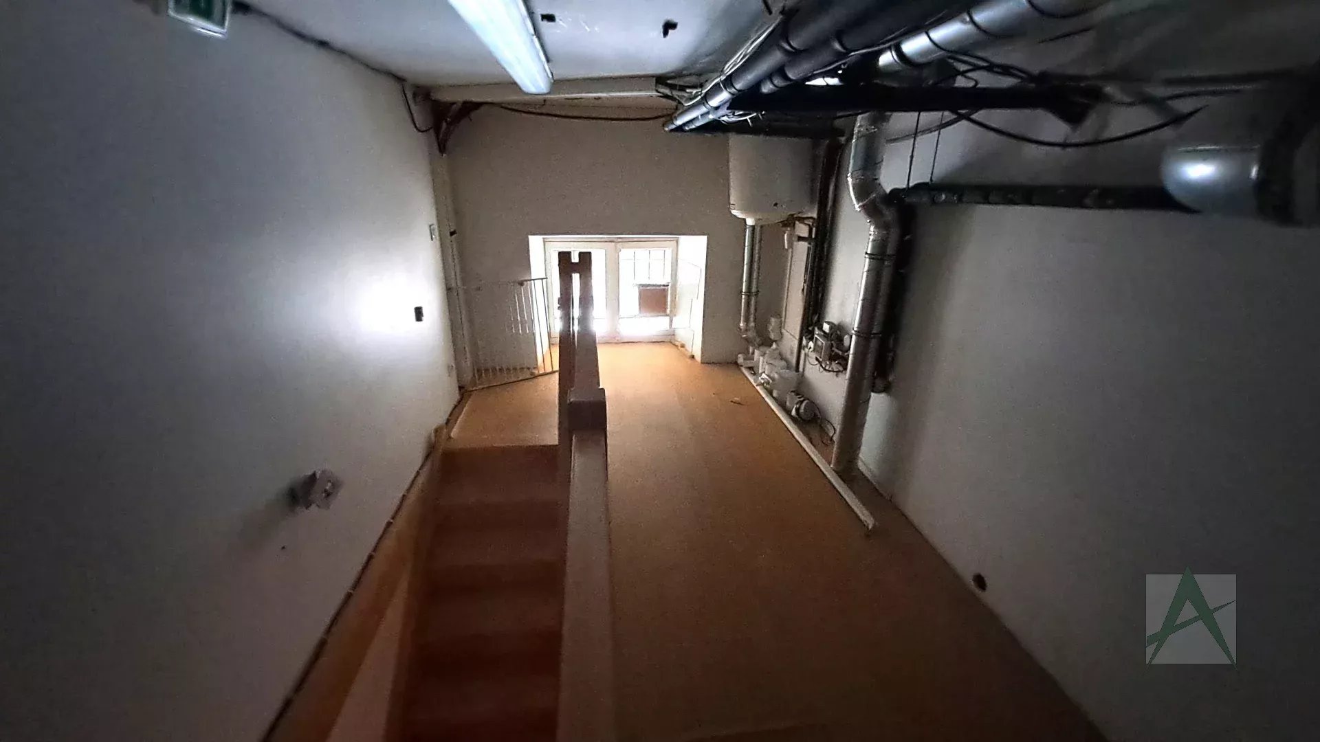 location local-commercial CHAMBERY
