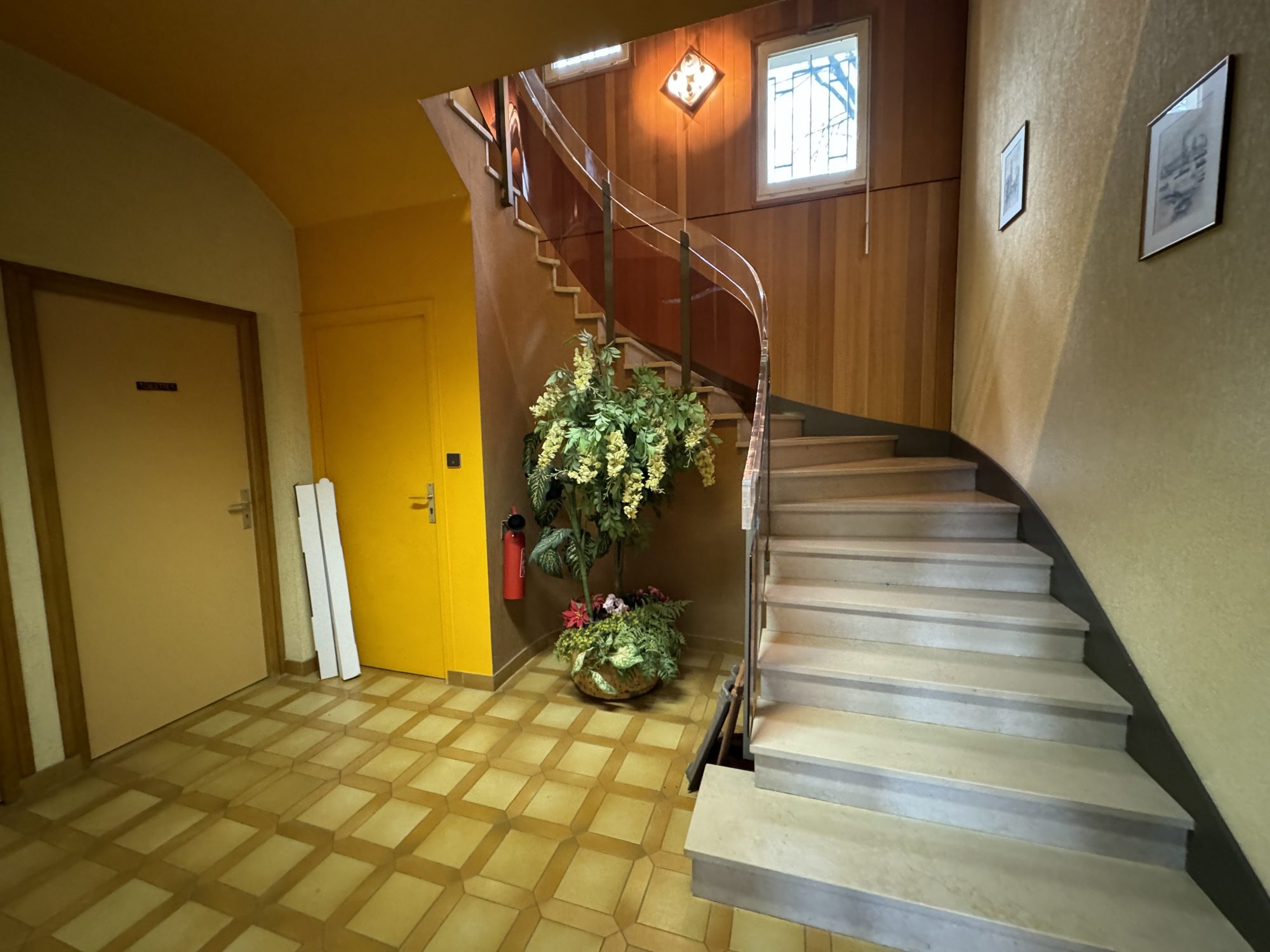 vente local-professionnel AIX LES BAINS