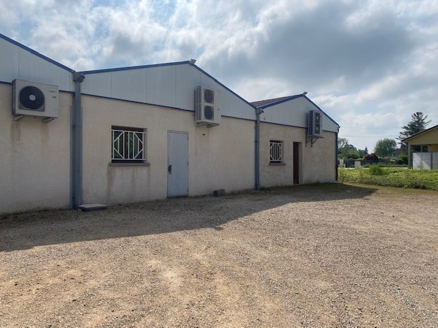 location local-commercial MONTREVEL EN BRESSE
