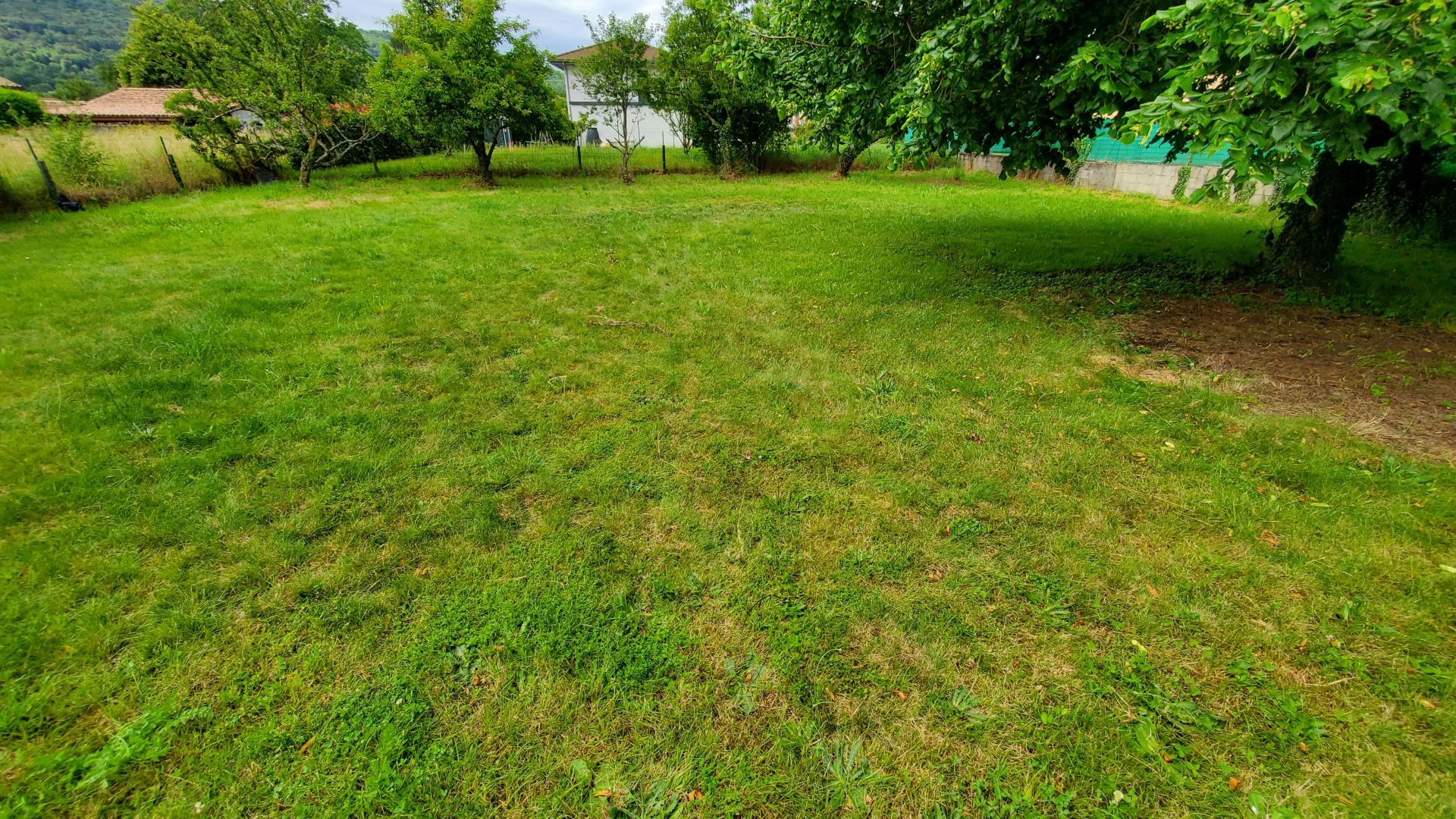 Terrain  - 585 m² SCIEZ