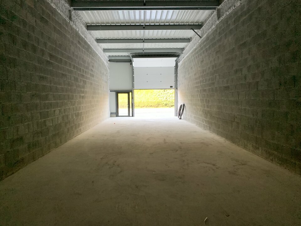 location local-industriel ST MARTIN BELLEVUE