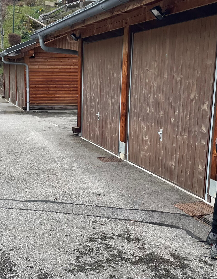 Parking - Garage  