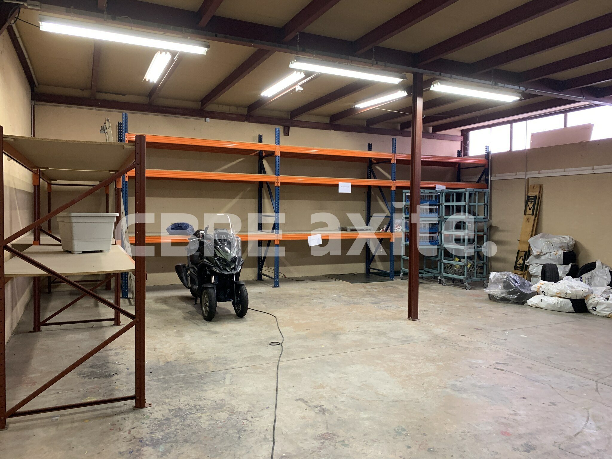 Local industriel  - 257 m² SALLANCHES