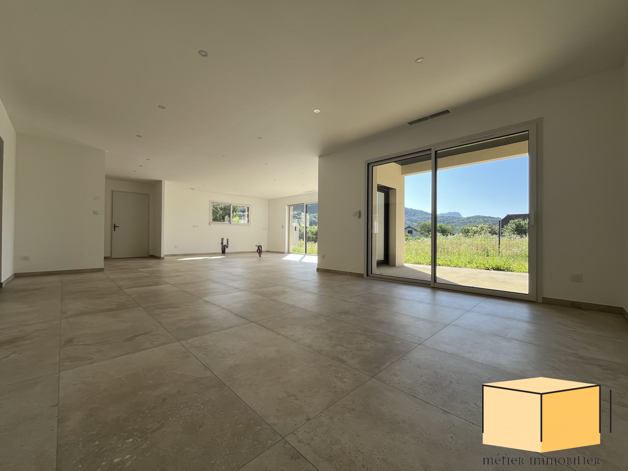 vente maison MAGNIEU