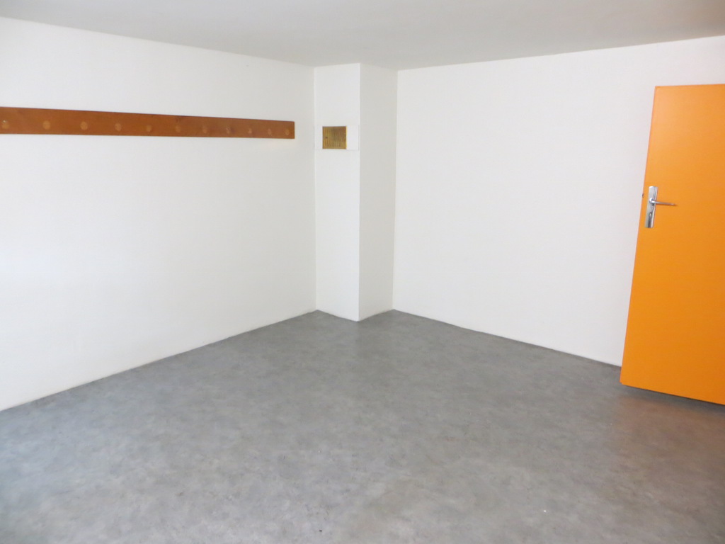 location local-commercial 