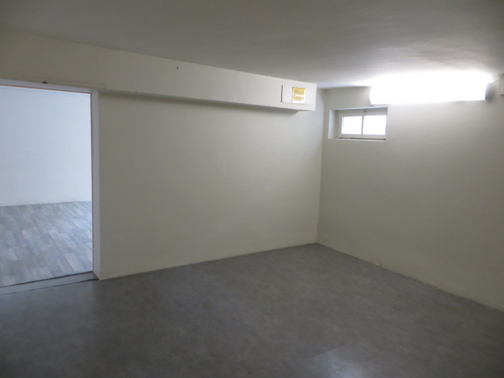 location local-commercial 