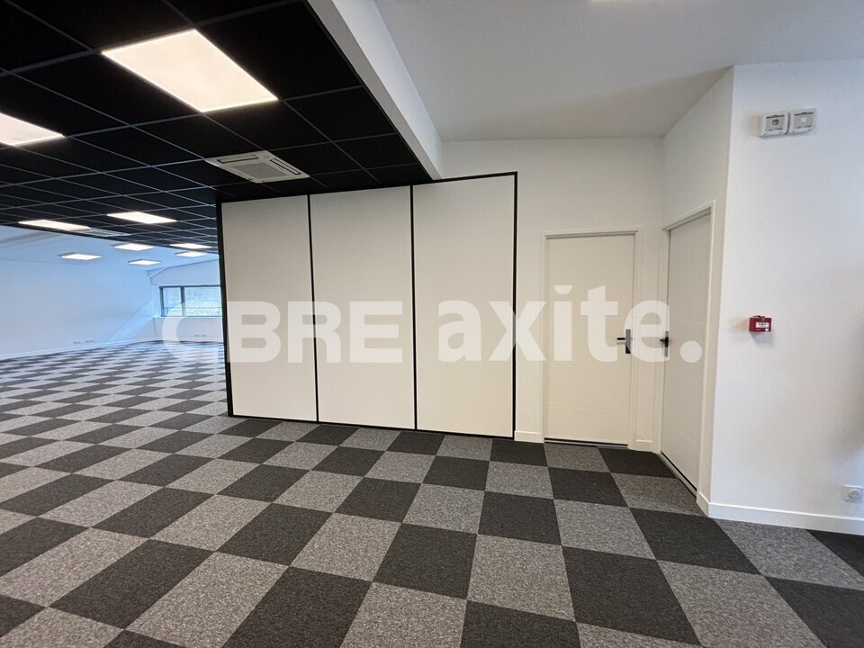 location local-professionnel SEYNOD