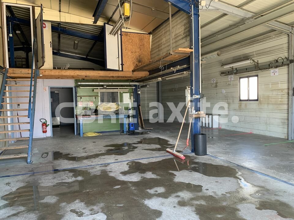 location local-industriel ST PIERRE EN FAUCIGNY