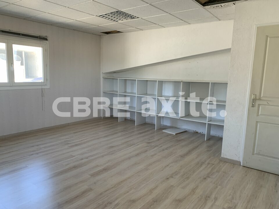 location local-industriel ST PIERRE EN FAUCIGNY