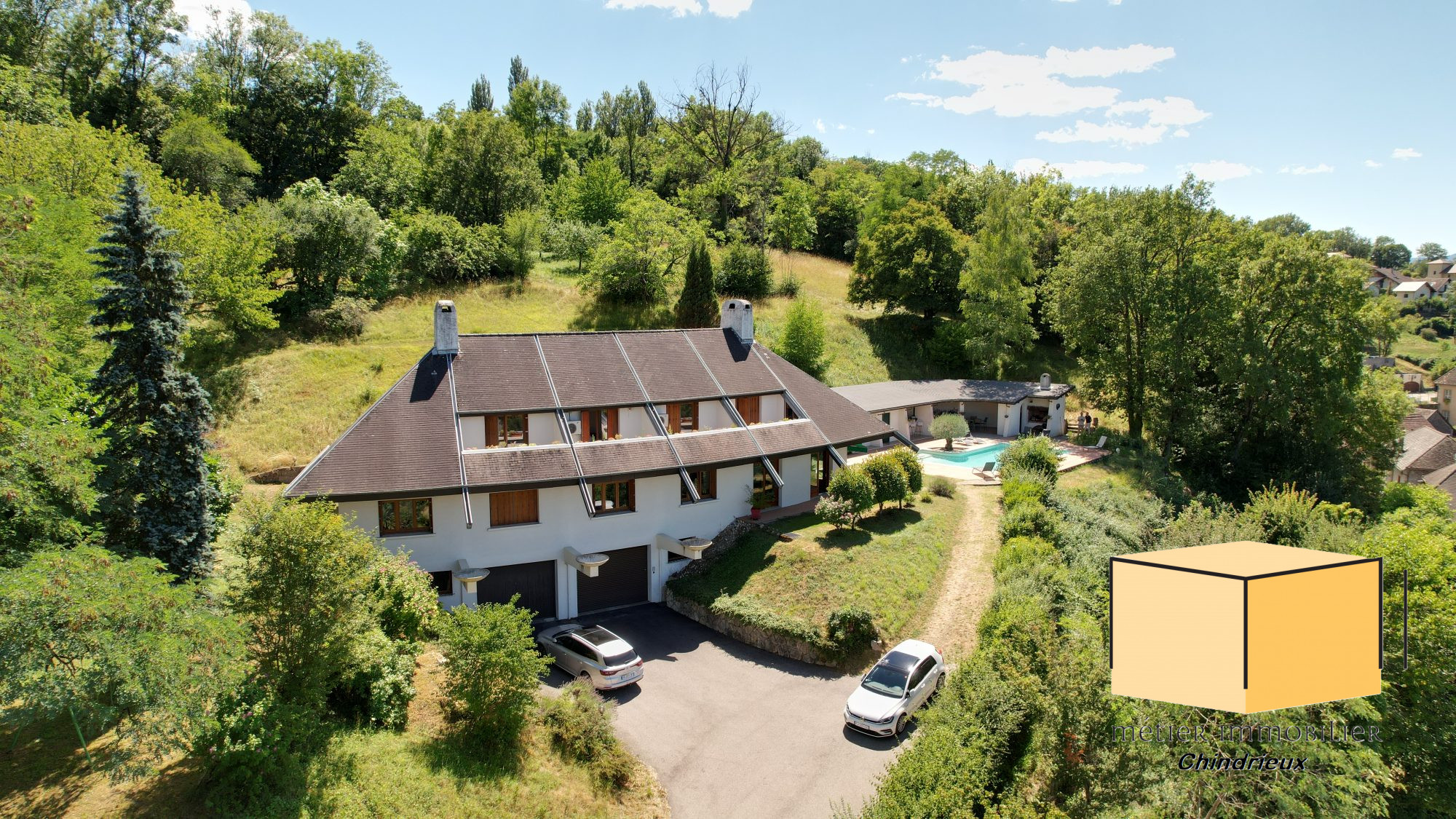 Maison 10 pièces - 304 m² CHANAZ