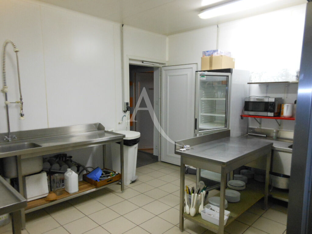 location local-commercial 
