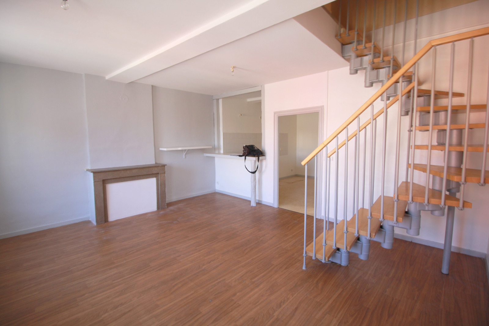 location appartement ST JULIEN SUR REYSSOUZE