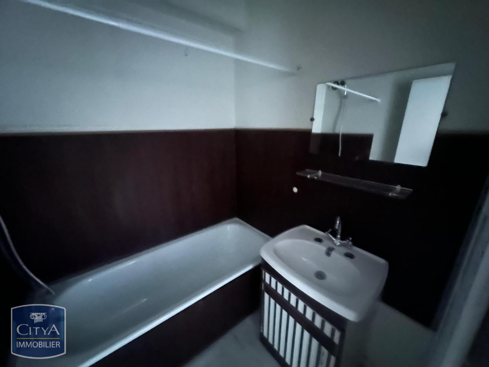 location appartement PERONNAS