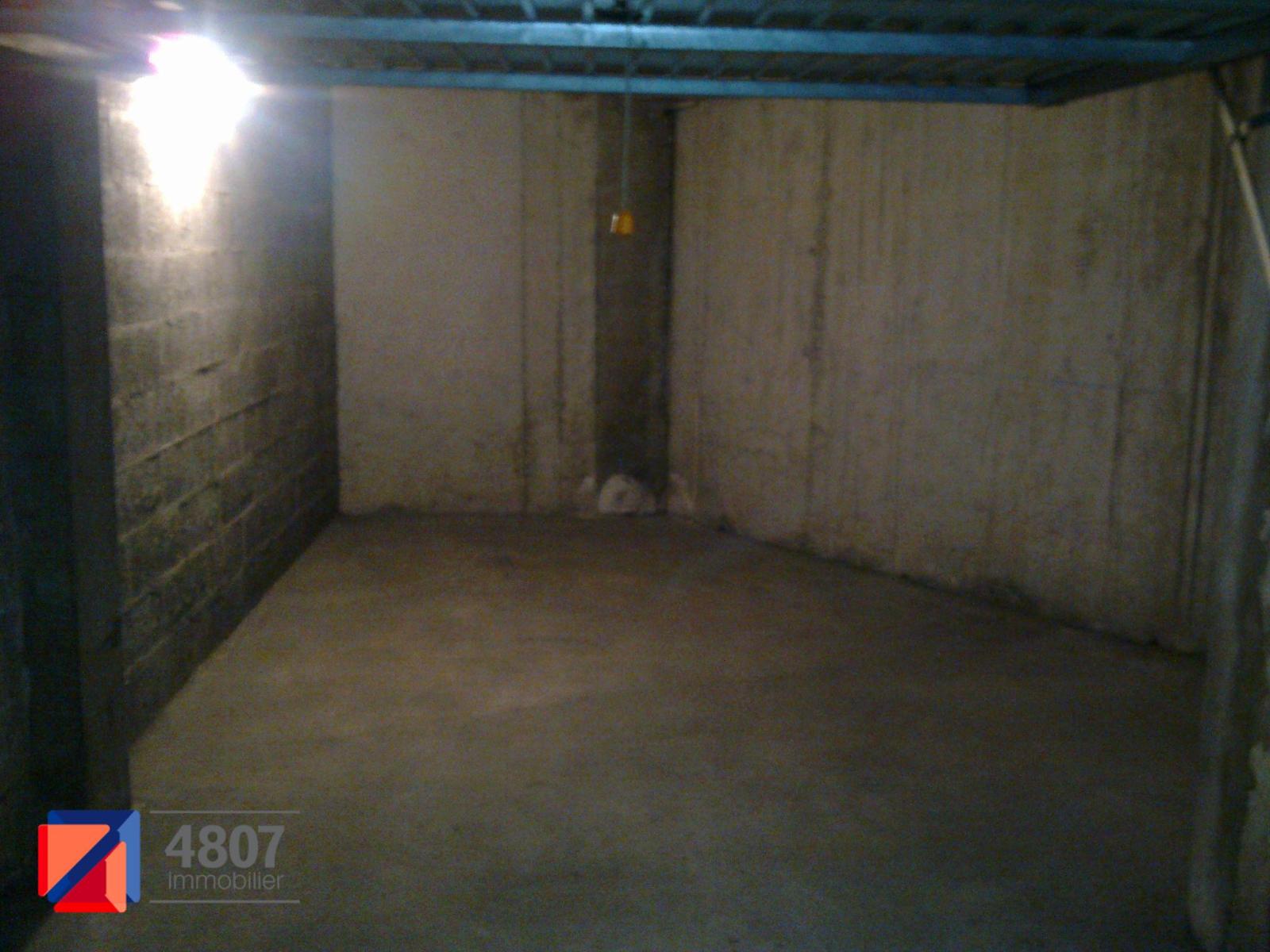 location parking ANNEMASSE