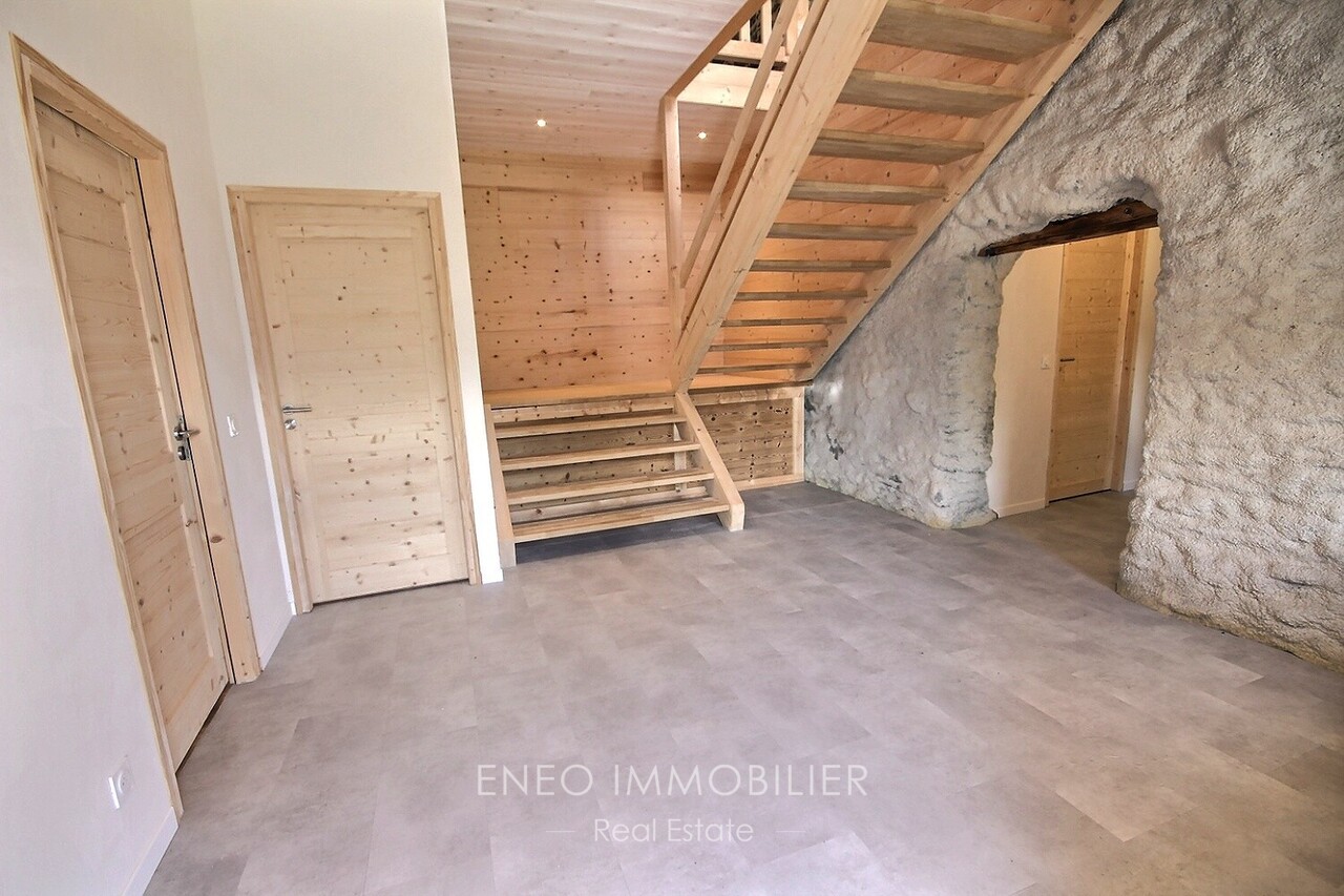 Maison 5 pièces - 177 m² LES CHAPELLES