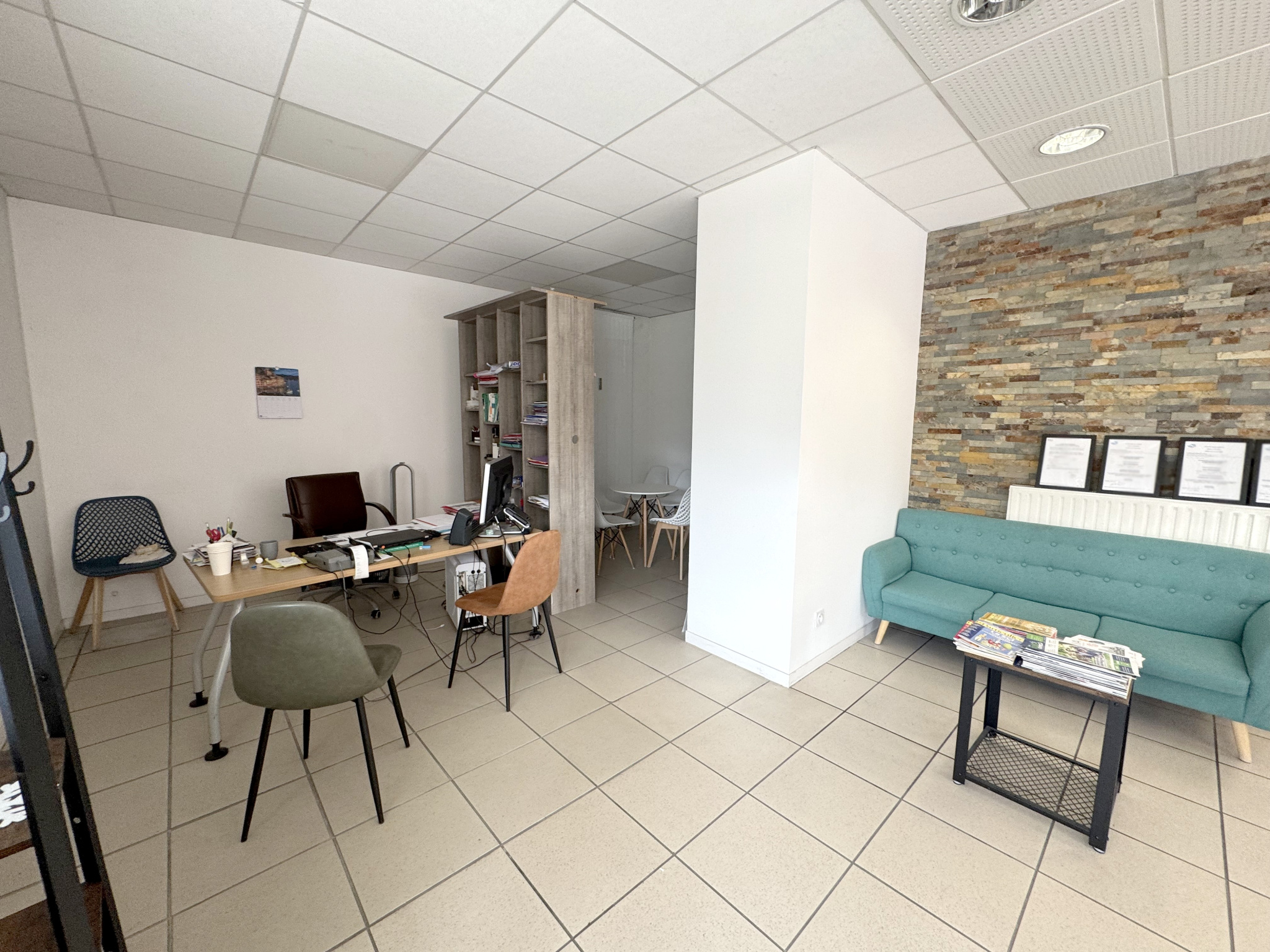 vente local-commercial CLUSES