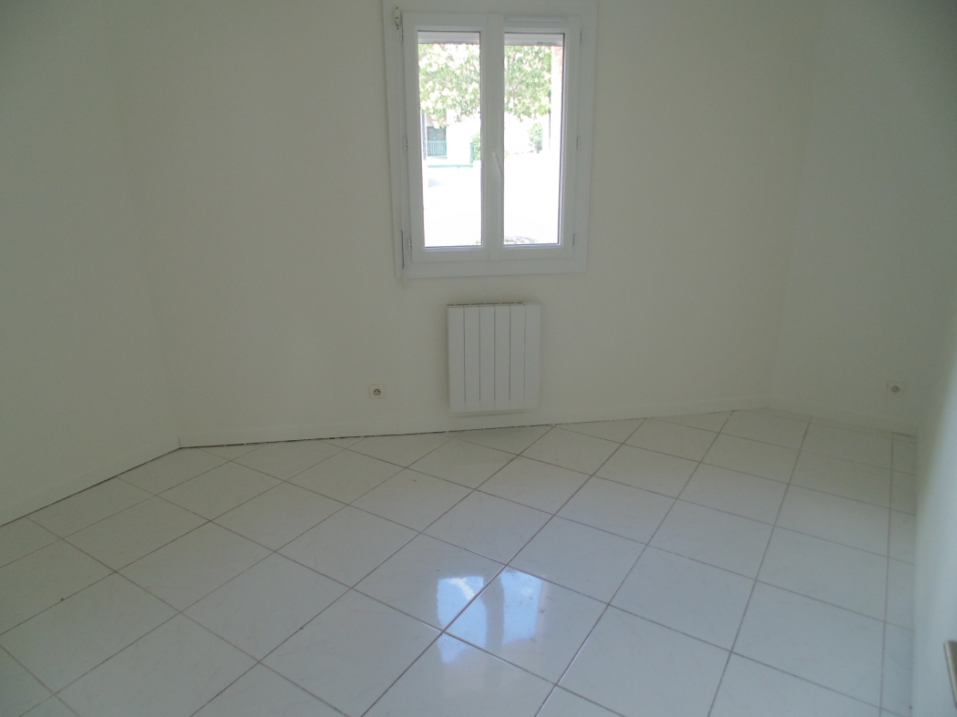 location appartement ST PAUL DE VARAX