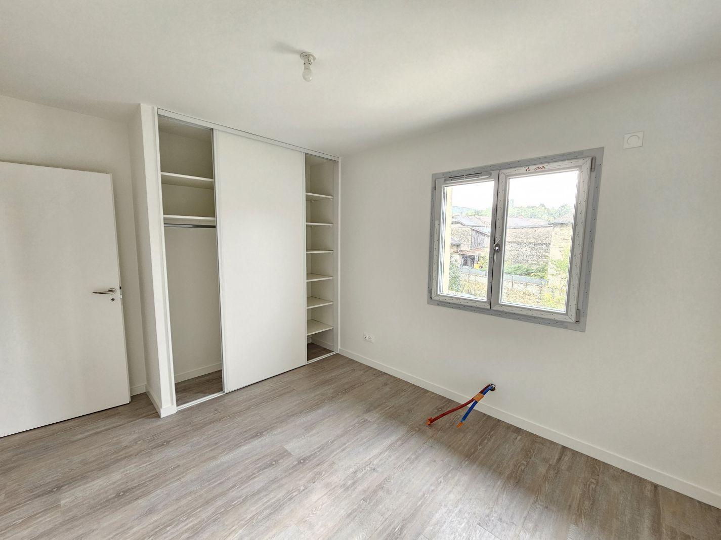 location maison ST JEAN LE VIEUX