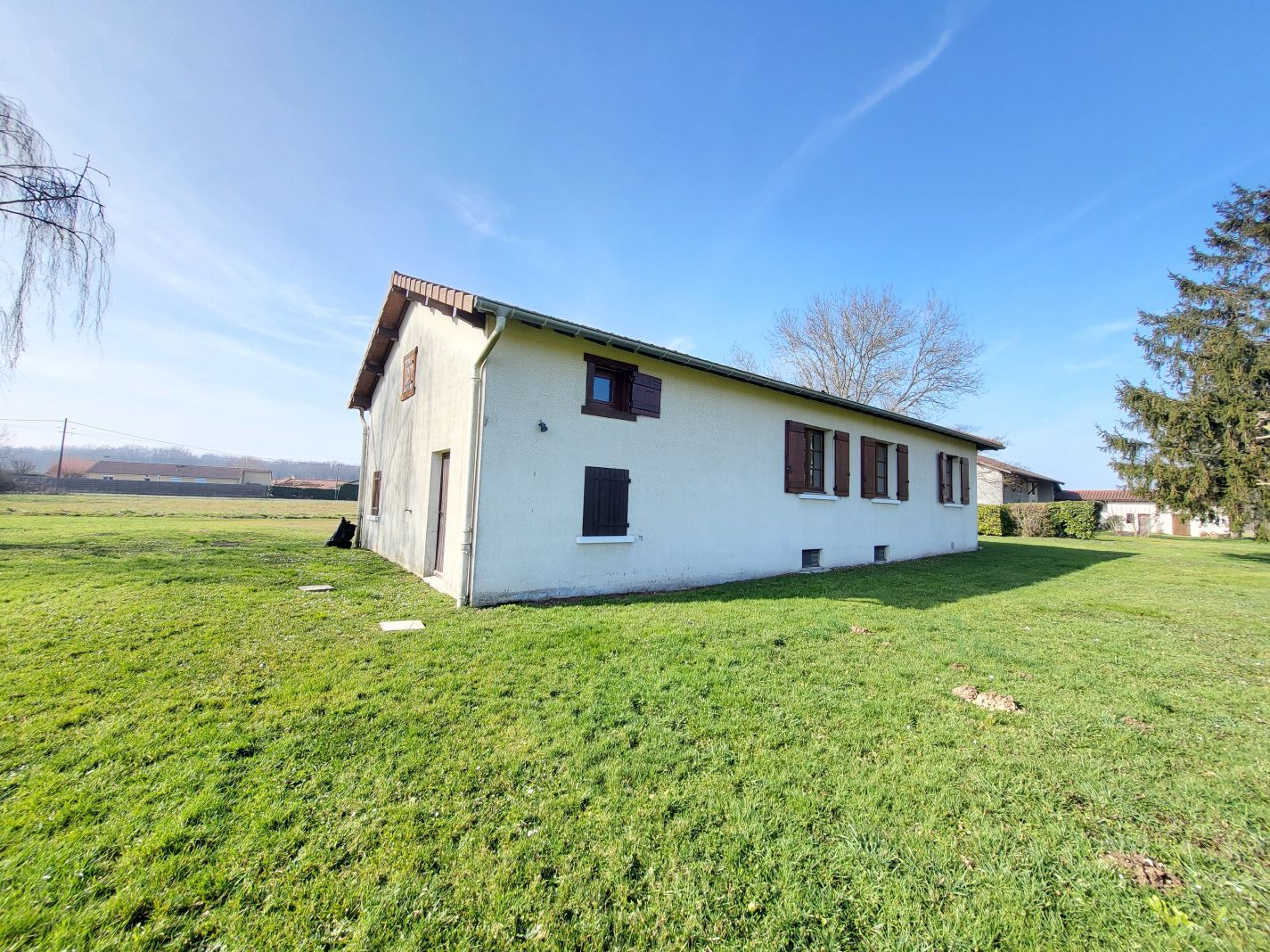 location maison ST NIZIER LE DESERT